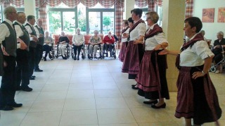 Tanzgruppe des Heimatvereins Marbeck im Haus St. Josef. (Foto: SMMP/Teroerde)